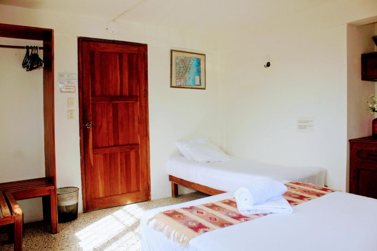 Dreibettzimmer mit Gemeinschaftsbad