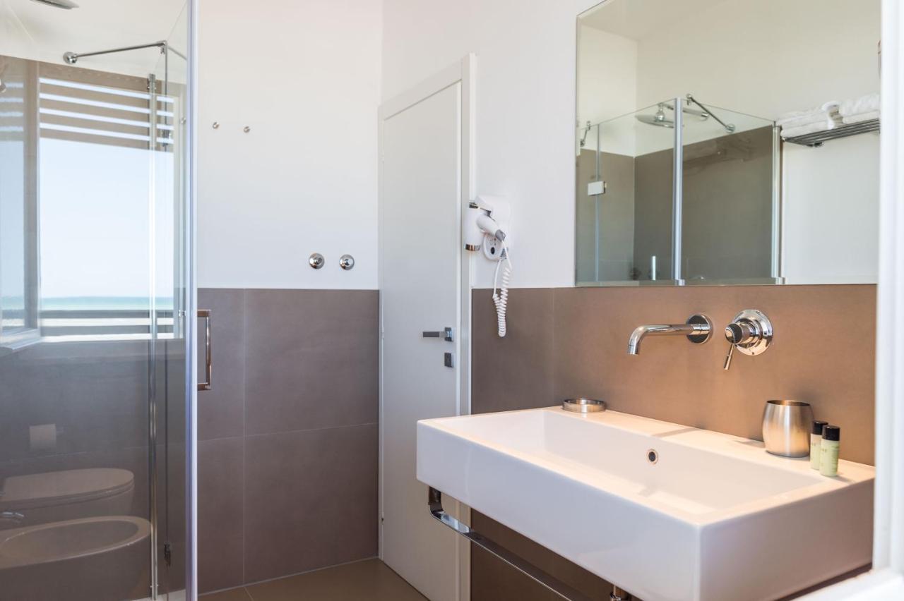 Deluxe Dreibettzimmer mit Meerblick