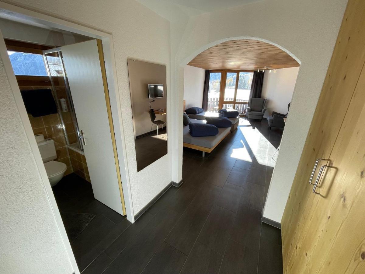 Familienzimmer mit Badewanne