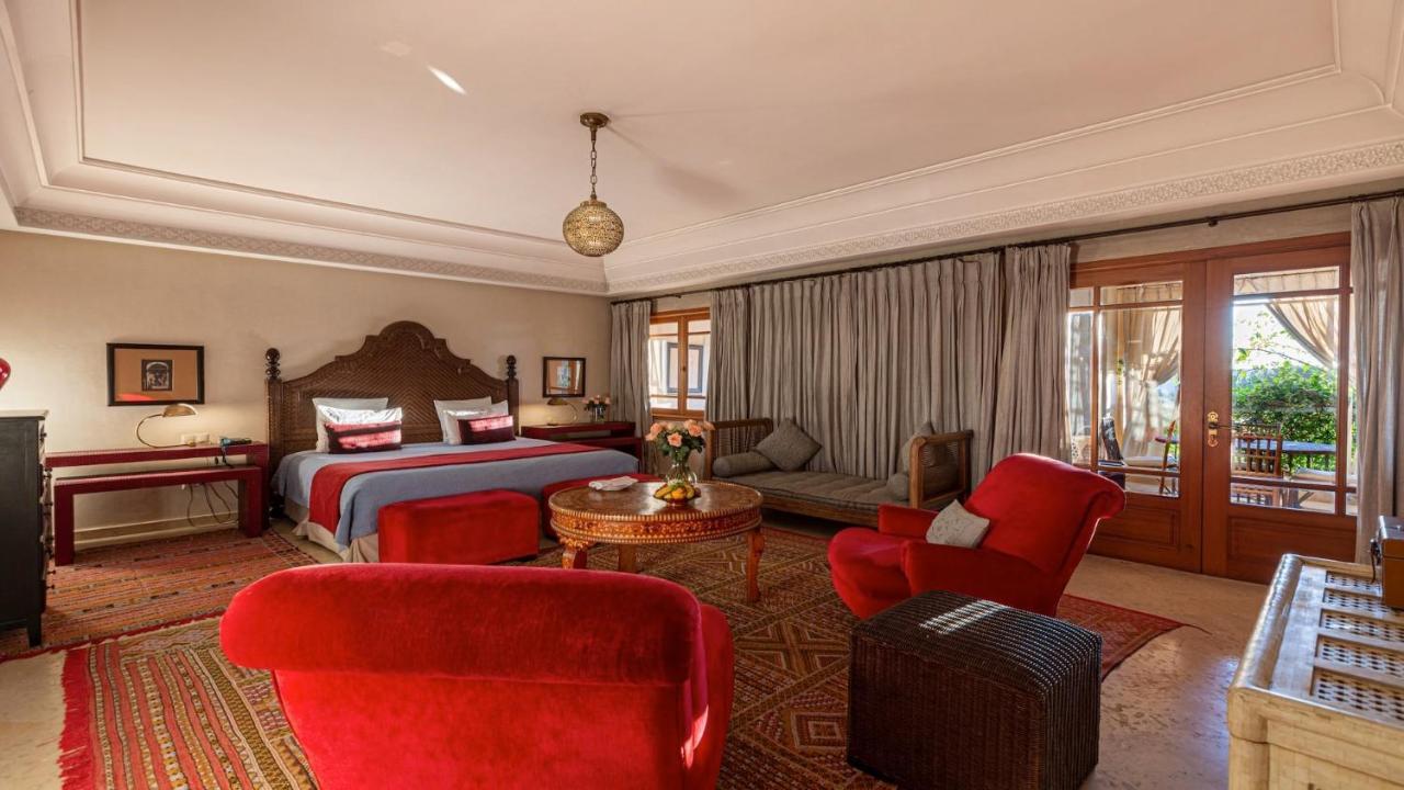 Executive Junior Suite fire place Loggia