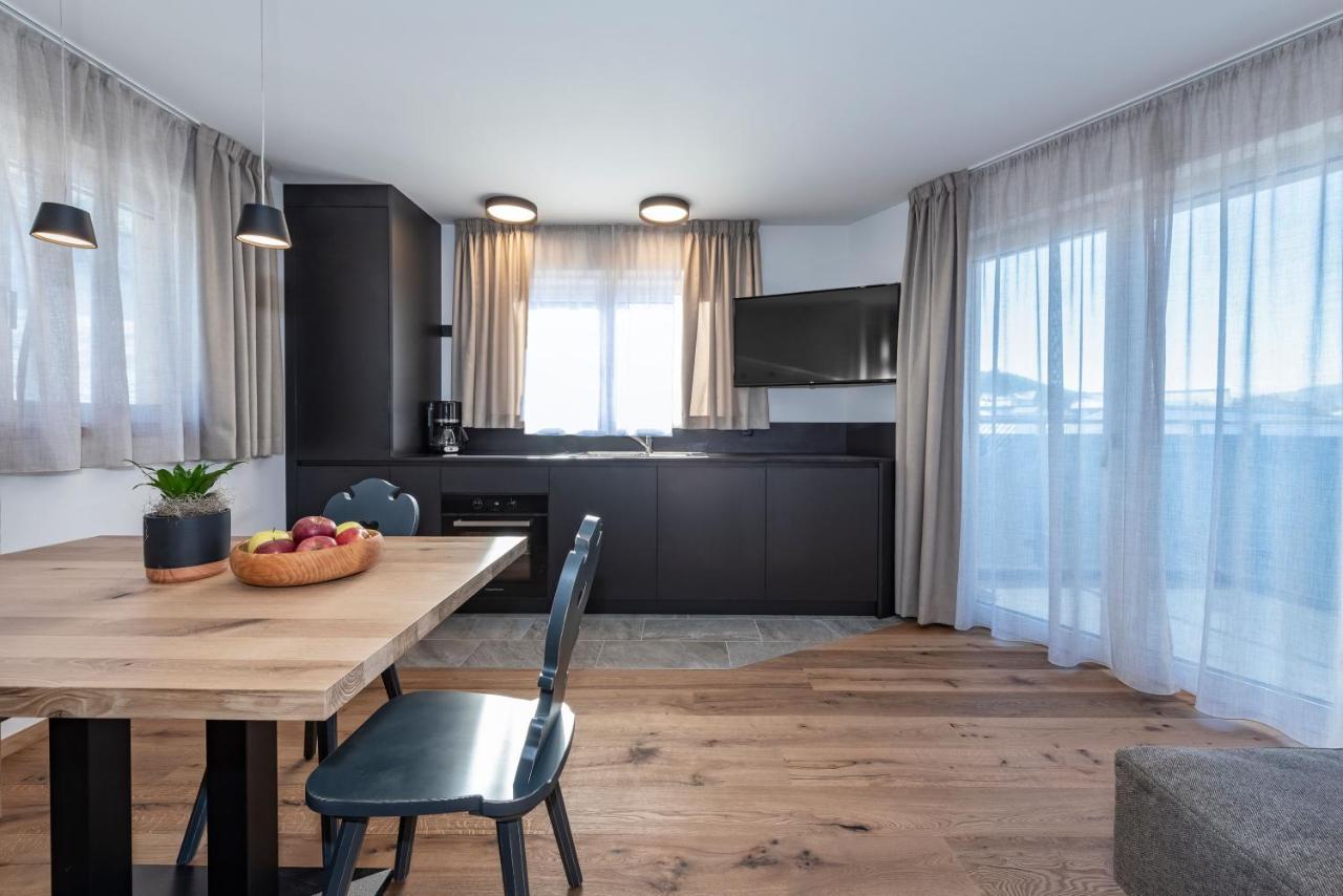 Two-Bedroom Apartment,1202769832:JPEG