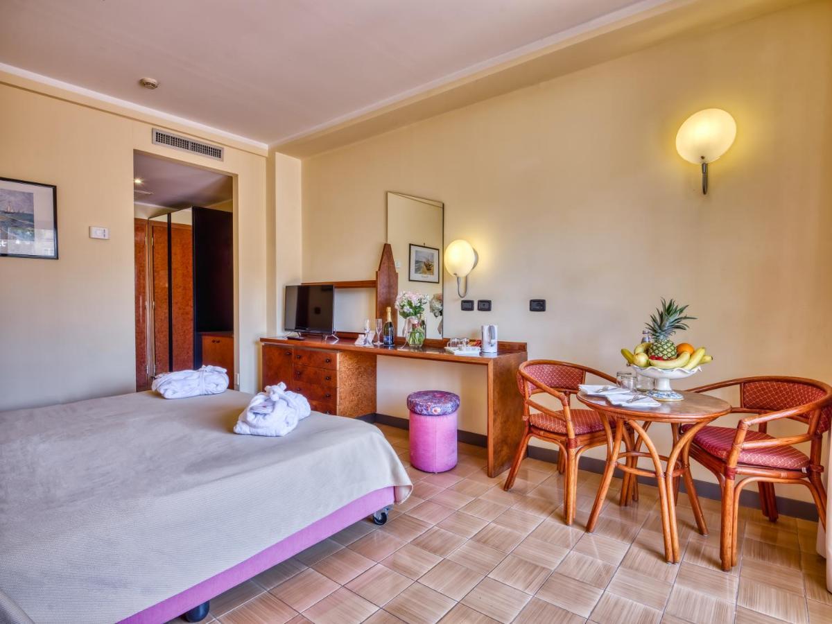 Deluxe Double or Twin Room Balcony