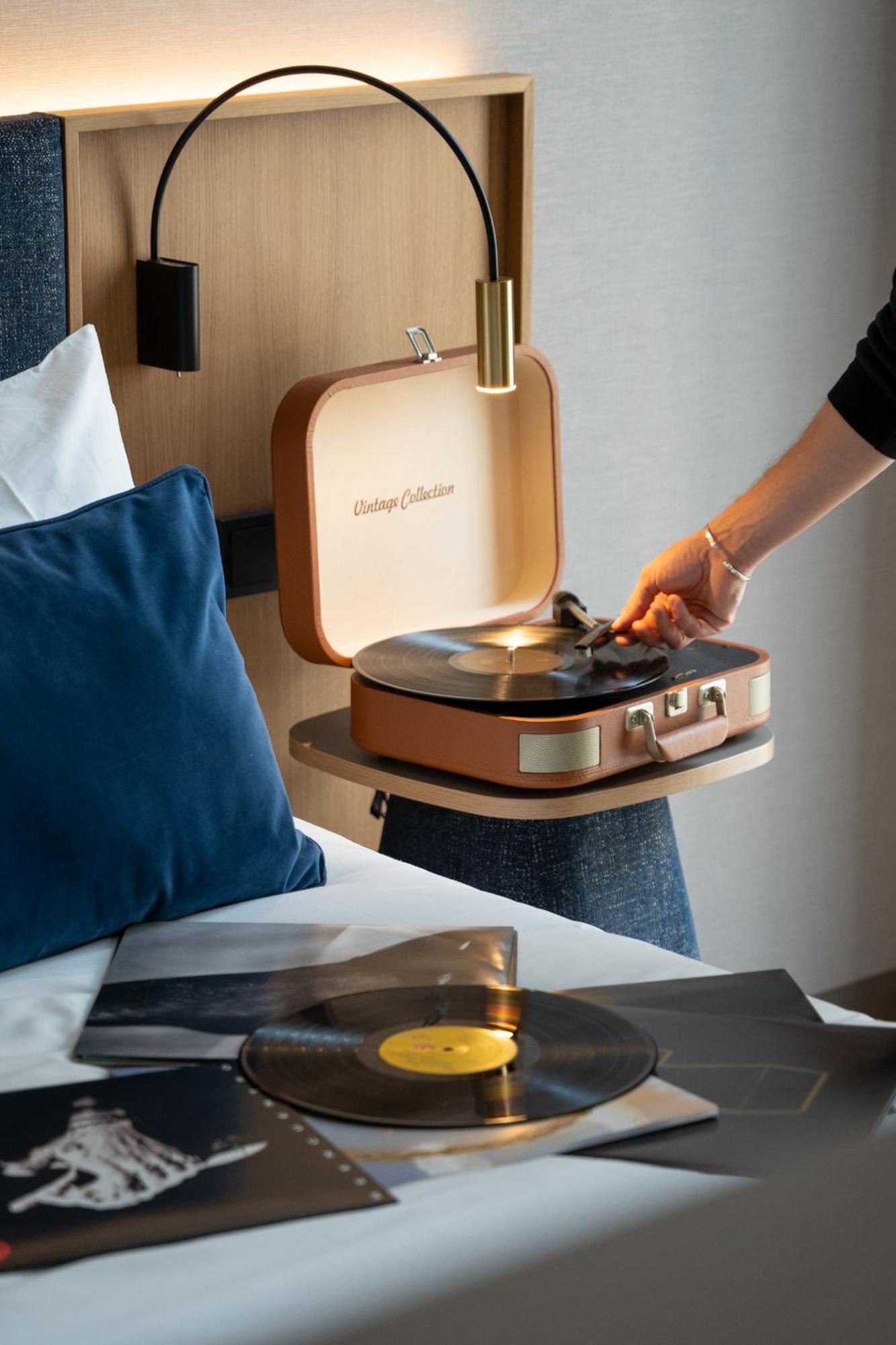Deluxe Eckzimmer mit Doppelbett und Terrasse