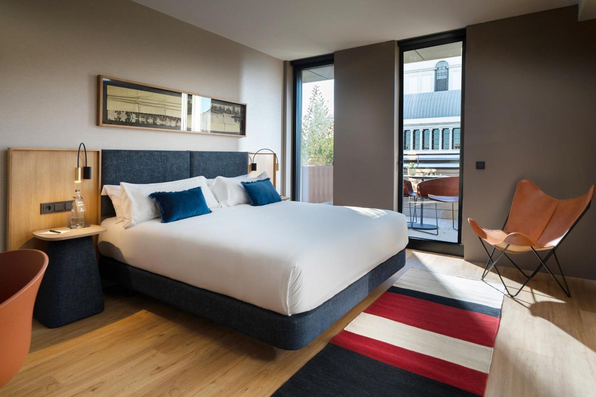 Deluxe Zimmer mit 1 Kingsize-Bett und Terrasse