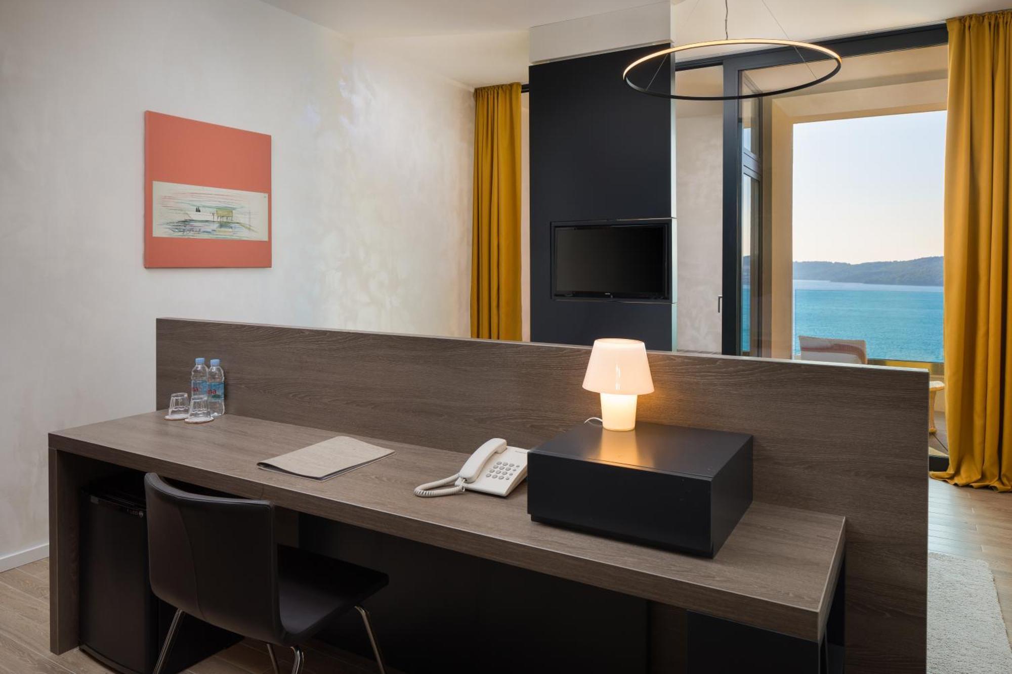 Comfort Doppelzimmer mit Balkon und Meerblick