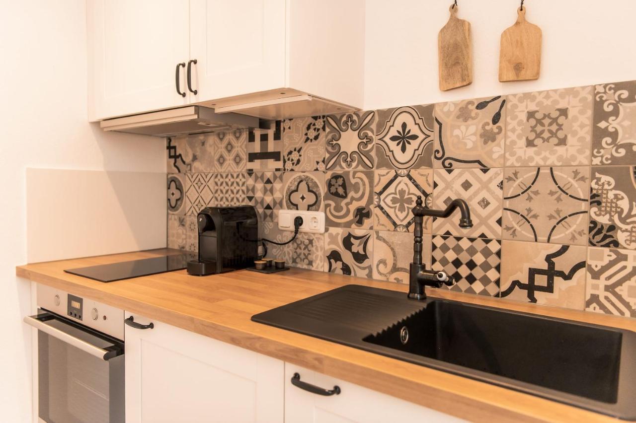 Studio Apartment,1323992527:JPEG