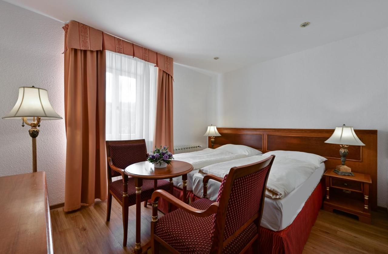 Standard Room,1381100990:JPEG
