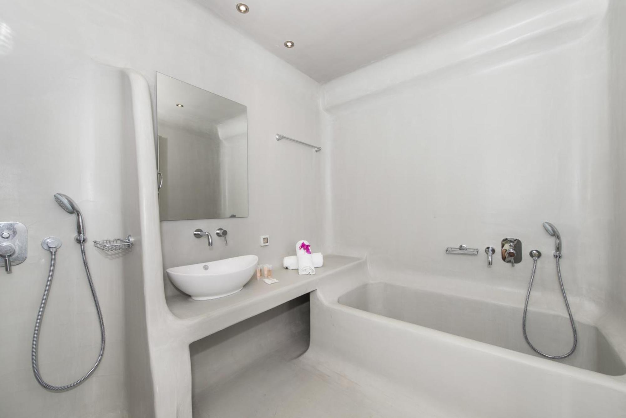 Junior Suite Spa Bath,1432293694:JPEG
