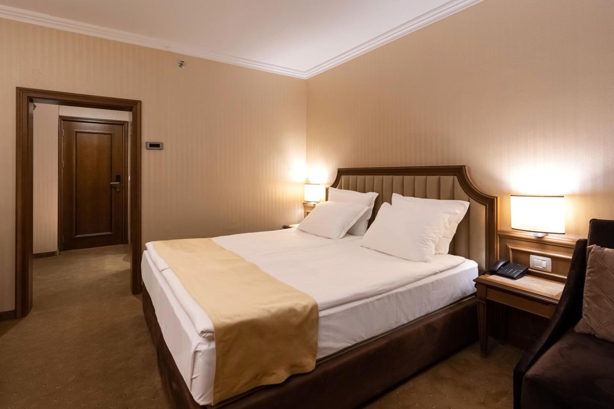 Premium King Room,1434204490:JPEG