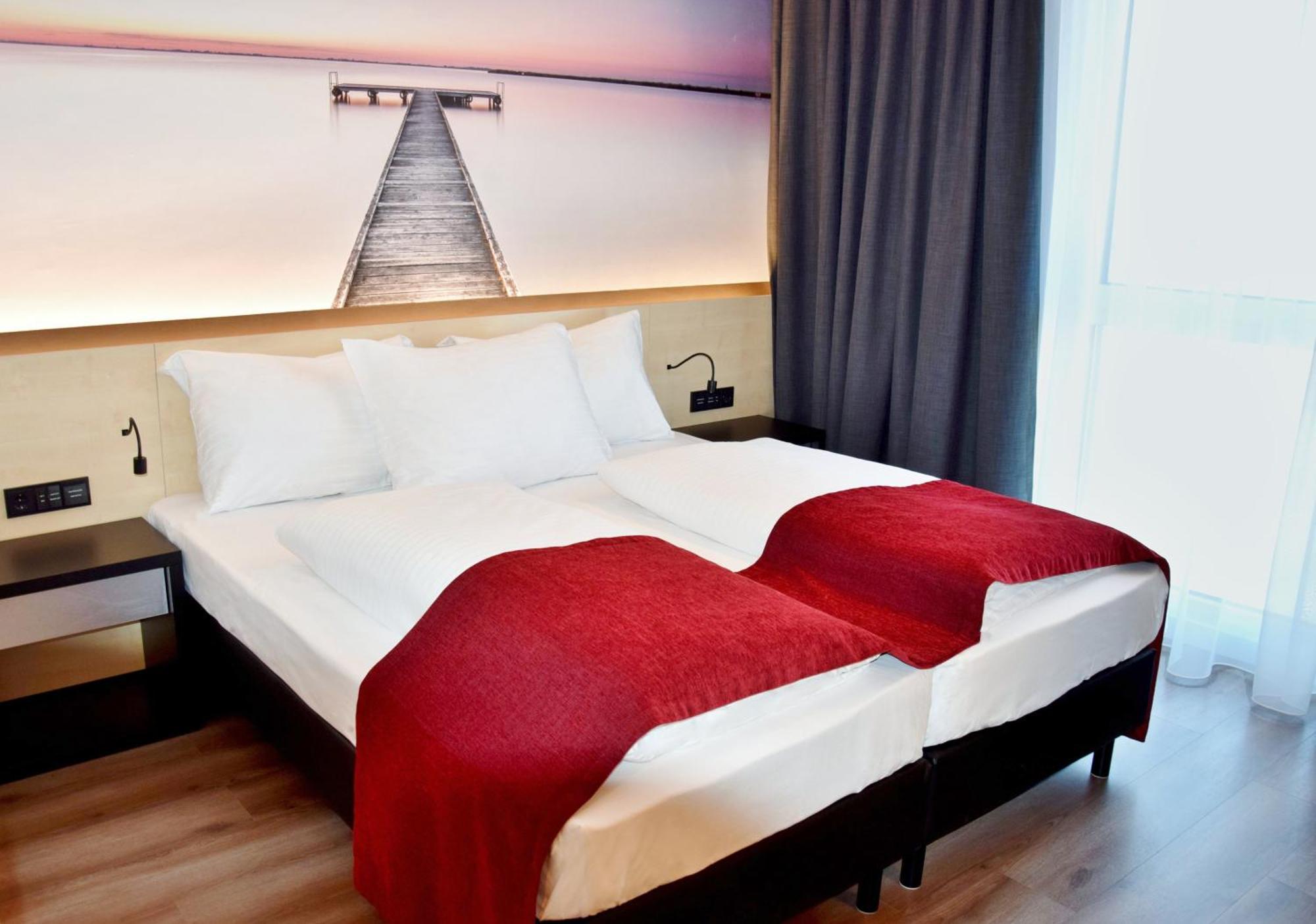 Doppel- oder Zweibettzimmer