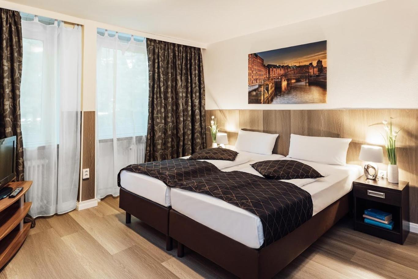 Standard Double Room,1527879976:JPEG
