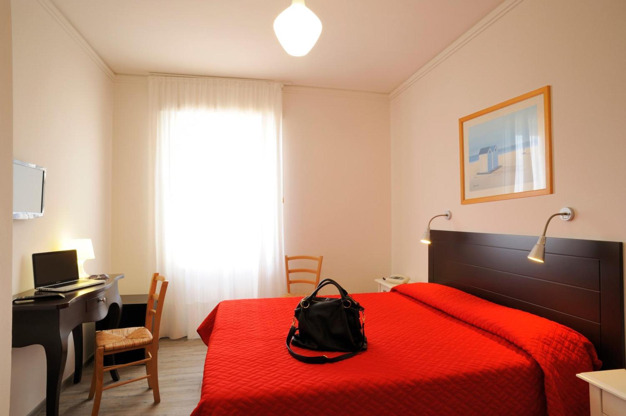 Double Room,1589614975:JPEG