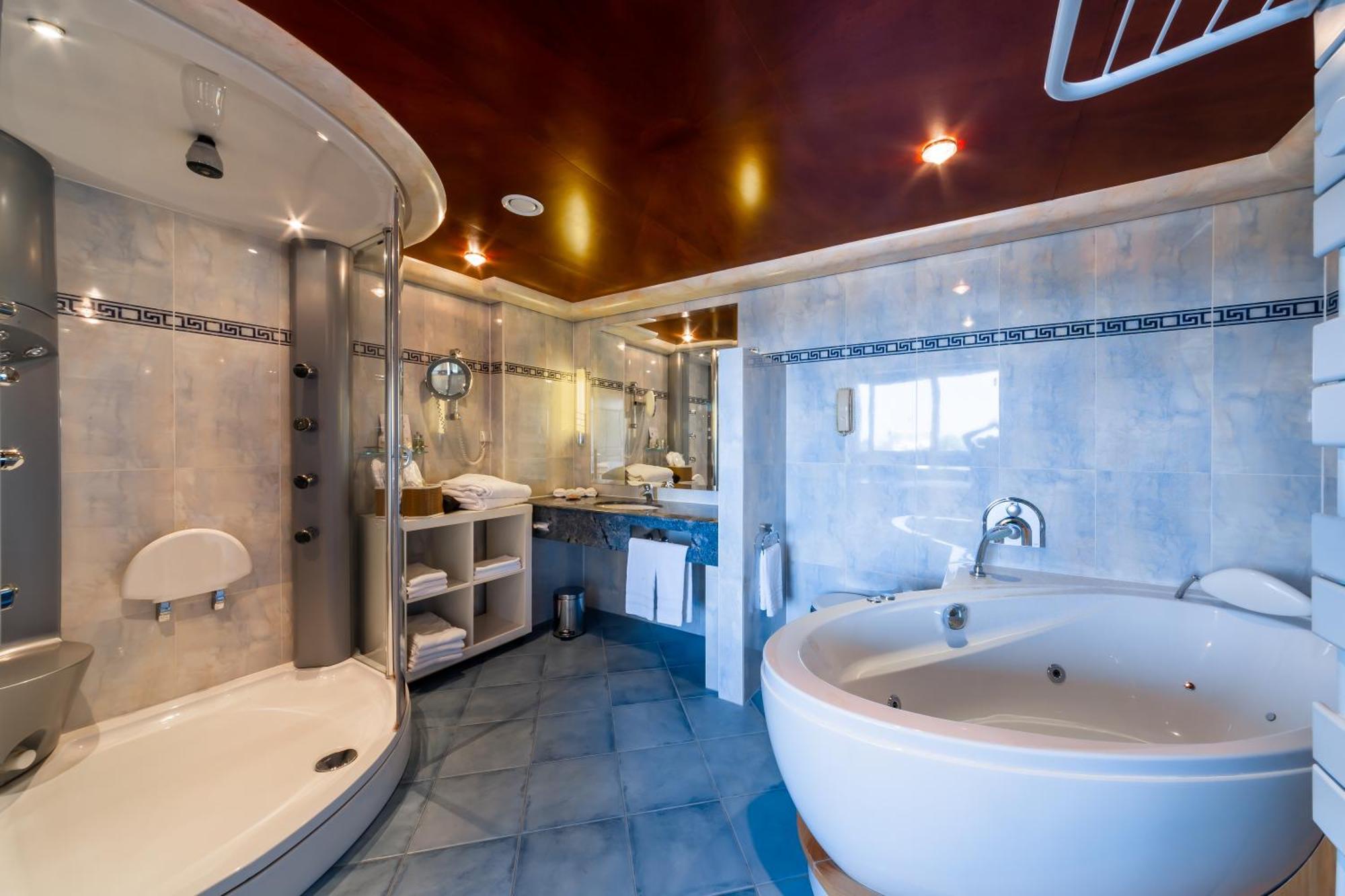 Junior Suite,1536112633:JPEG