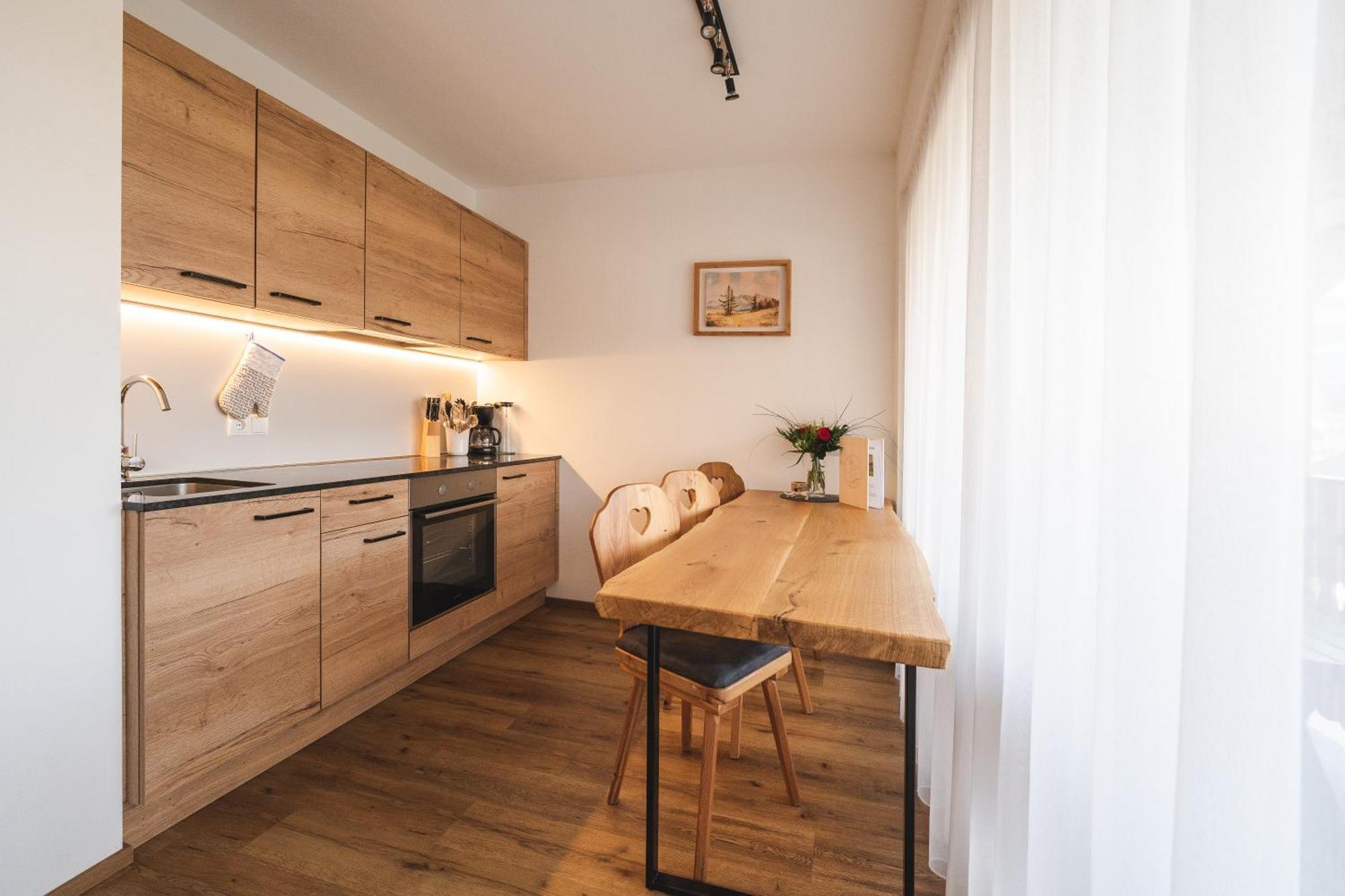 Apartment mit Balkon