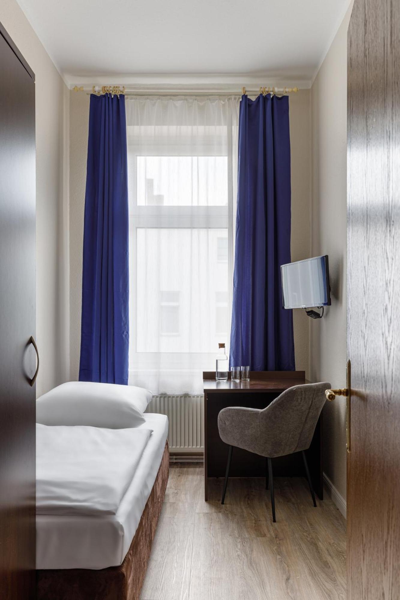 Standard Single Room,1709853588:JPEG