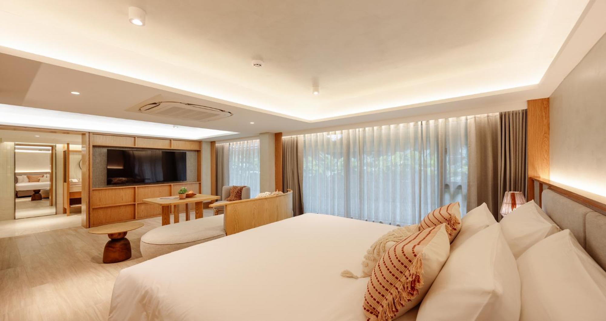 Premier Plus Zimmer mit Kingsize-Bett und Badewanne