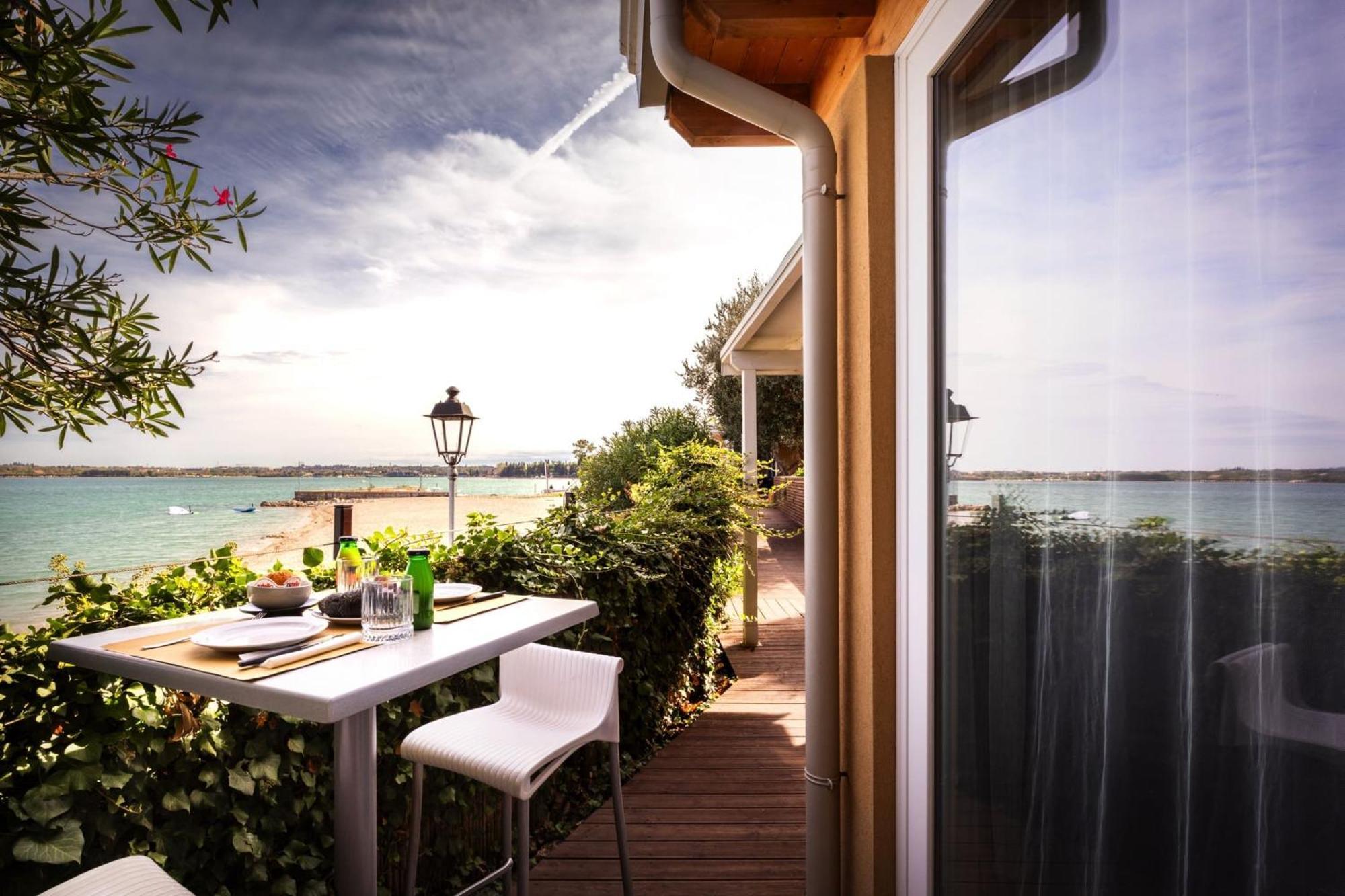 Bungalow Beach Front,1574749217:JPEG