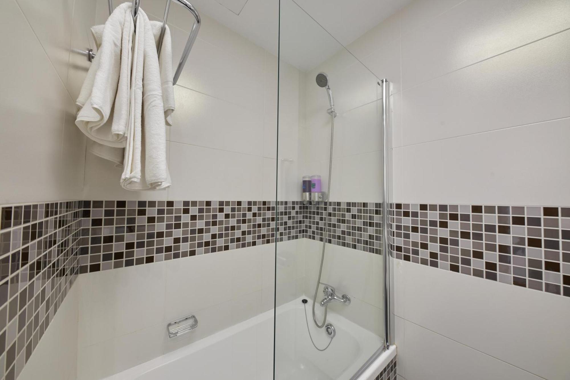 Premium Zimmer mit Poolblick