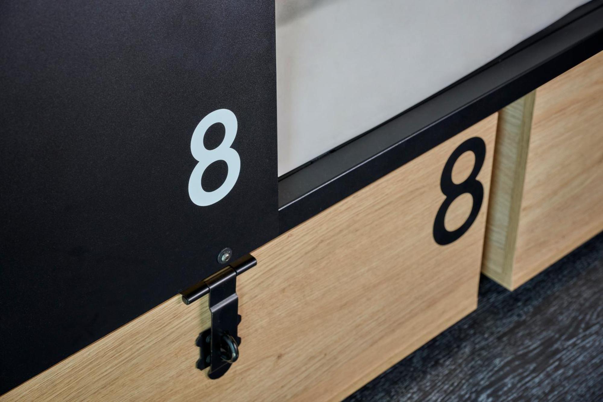 Bett im 8-Bett-Schlafsaal