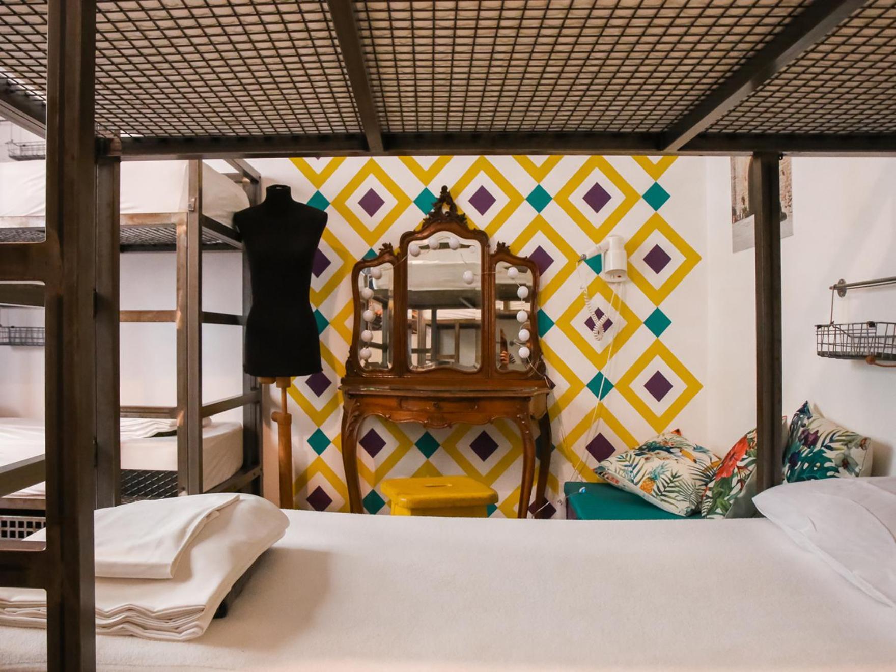 Bett im Frauenschlafsaal mit 6 Betten