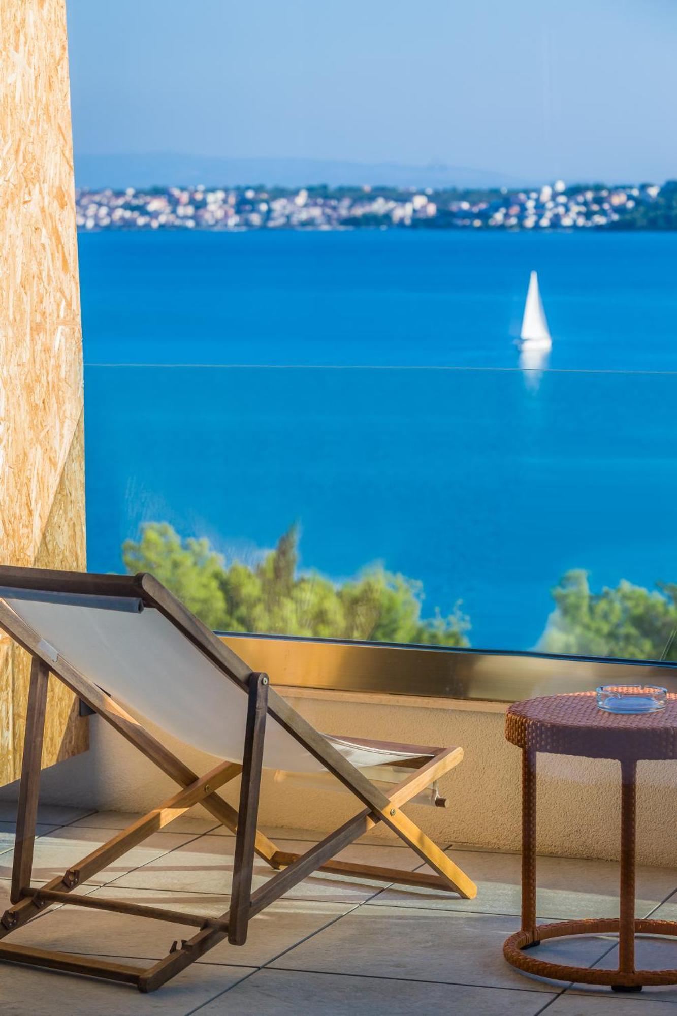 Deluxe Suite mit Balkon und Meerblick