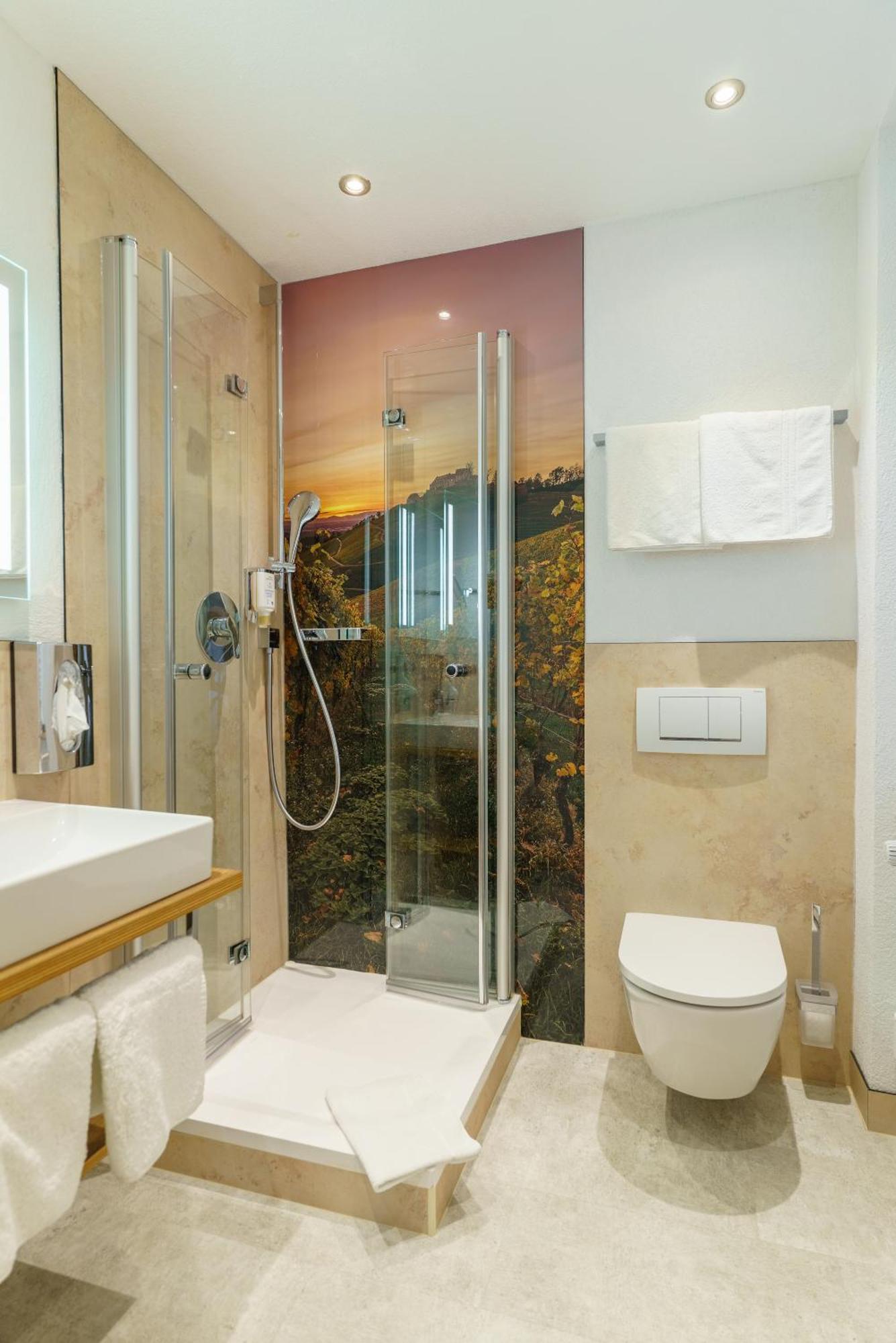 Double Room,1664655121:JPEG