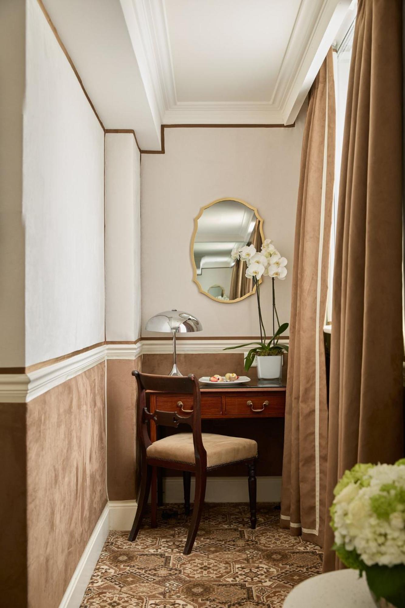 Doppelzimmer mit Gartenblick