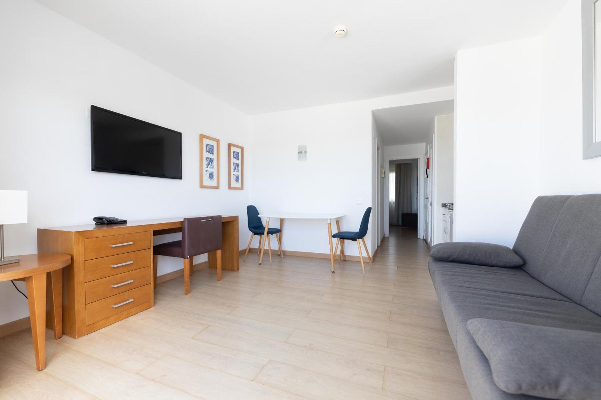 Premium Apartment mit Meerblick und Terrasse