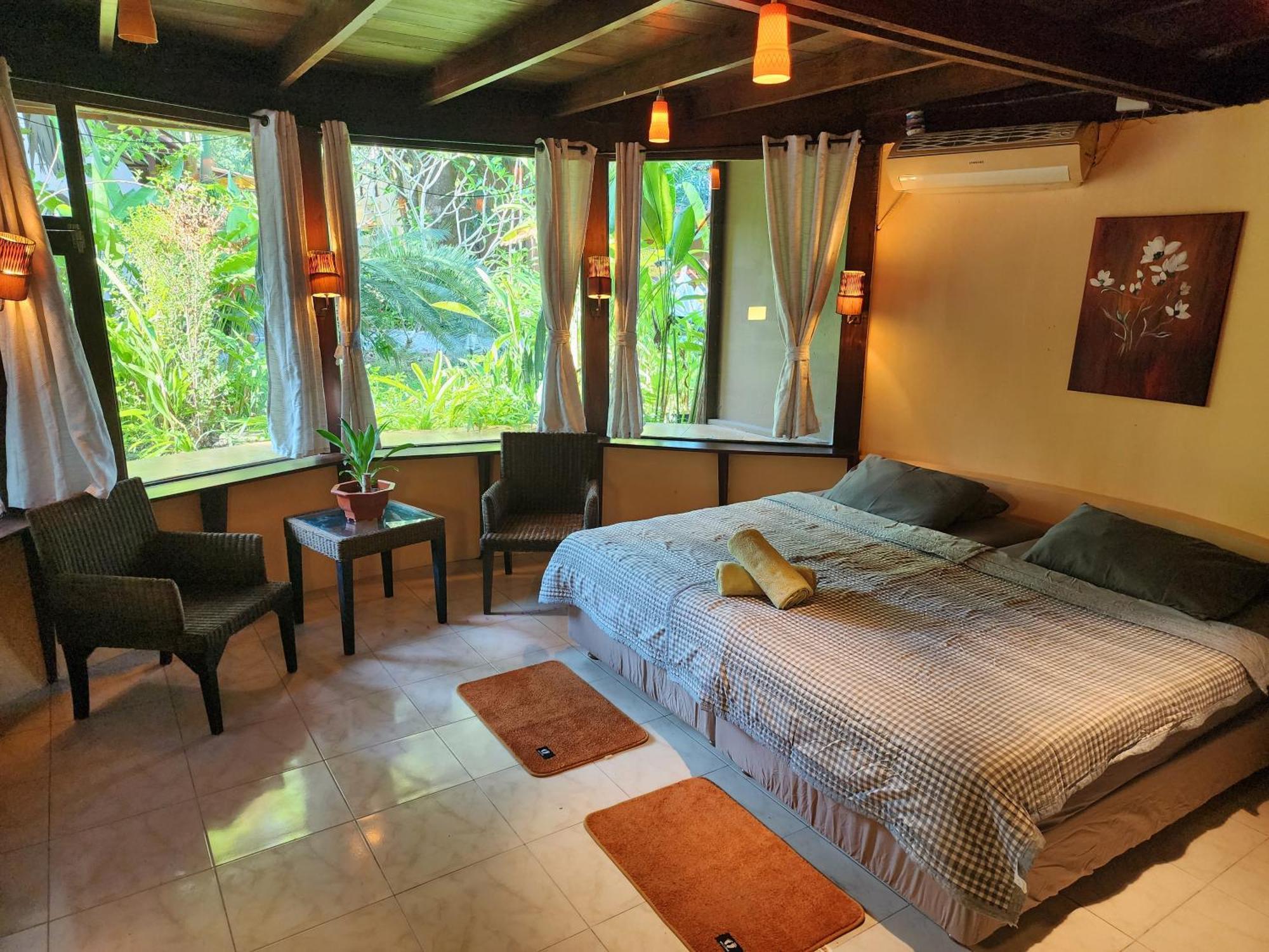 Doppelzimmer mit Gartenblick