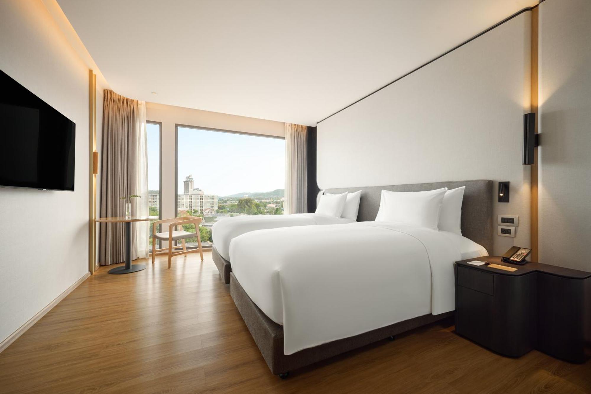 Hillside Room,1756776044:JPEG