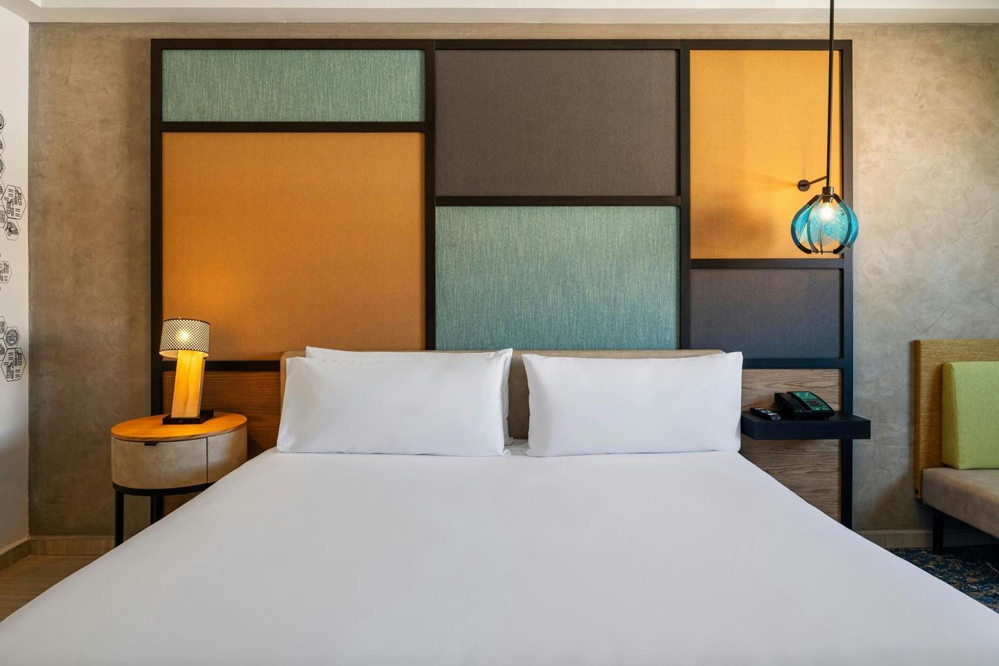 Aloft Zimmer mit Kingsize-Bett