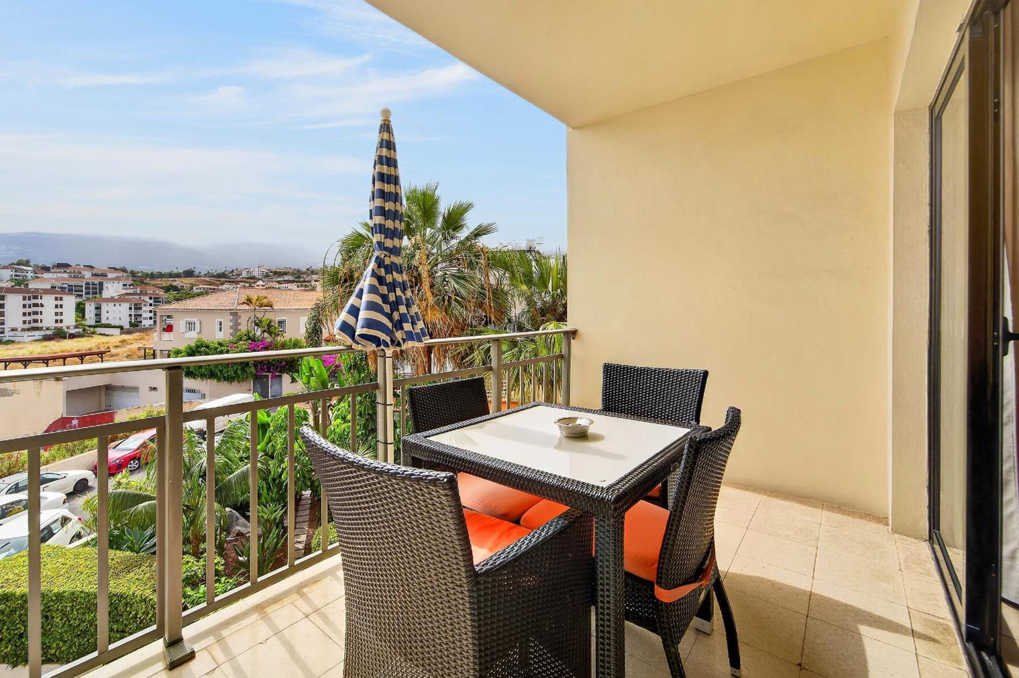 Studio Balcony