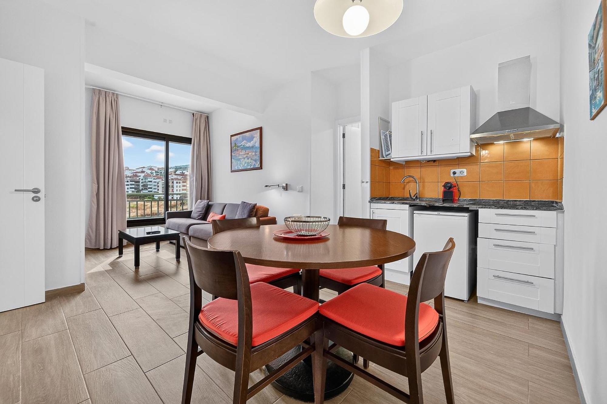 One-Bedroom Deluxe Apartment
