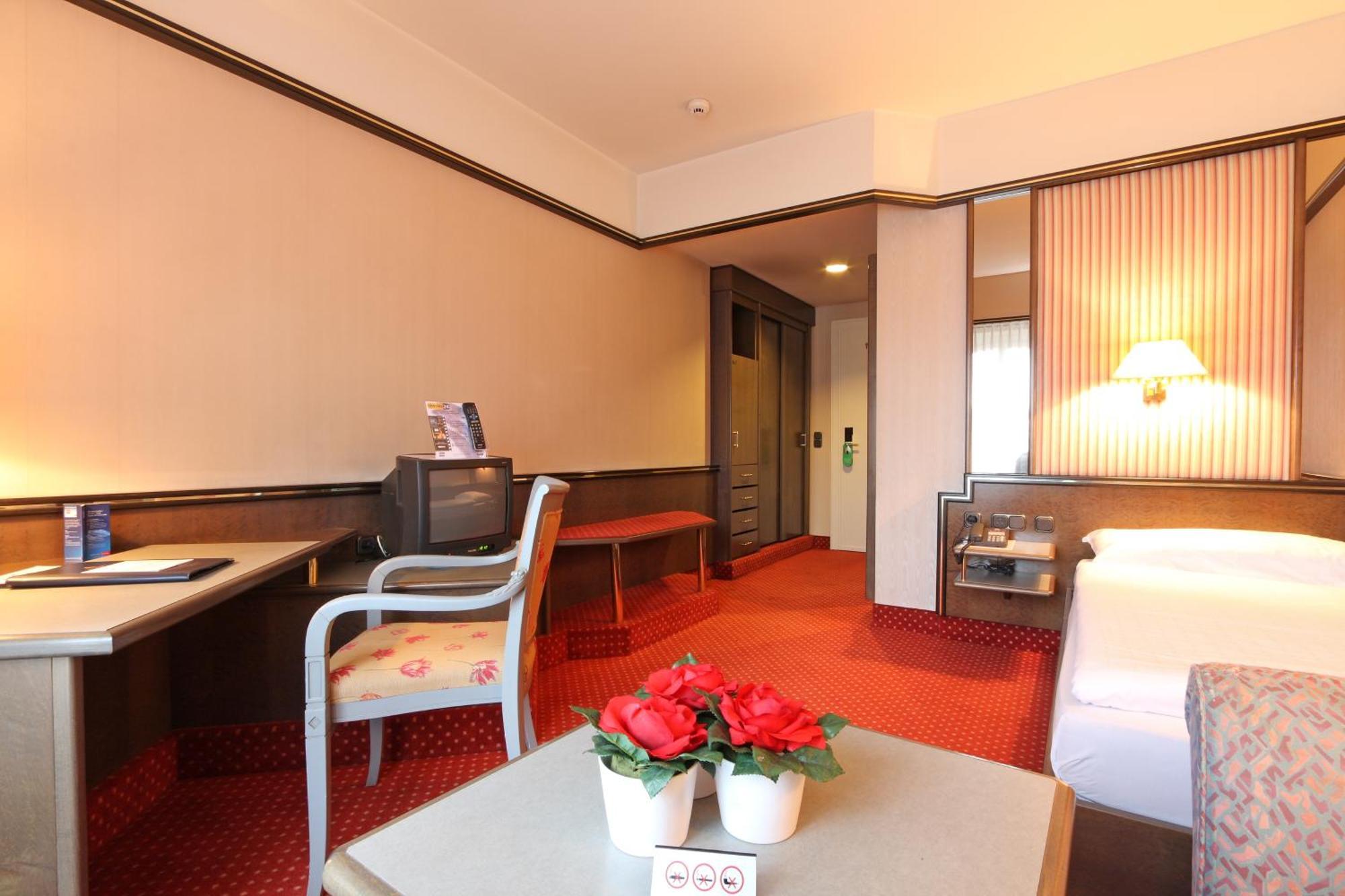 Single Room,1580266795:JPEG