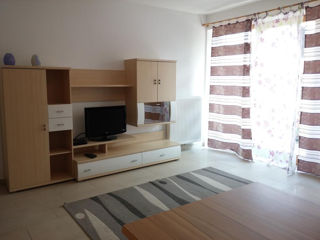 Apartment mit 2 Schlafzimmern und Terrasse