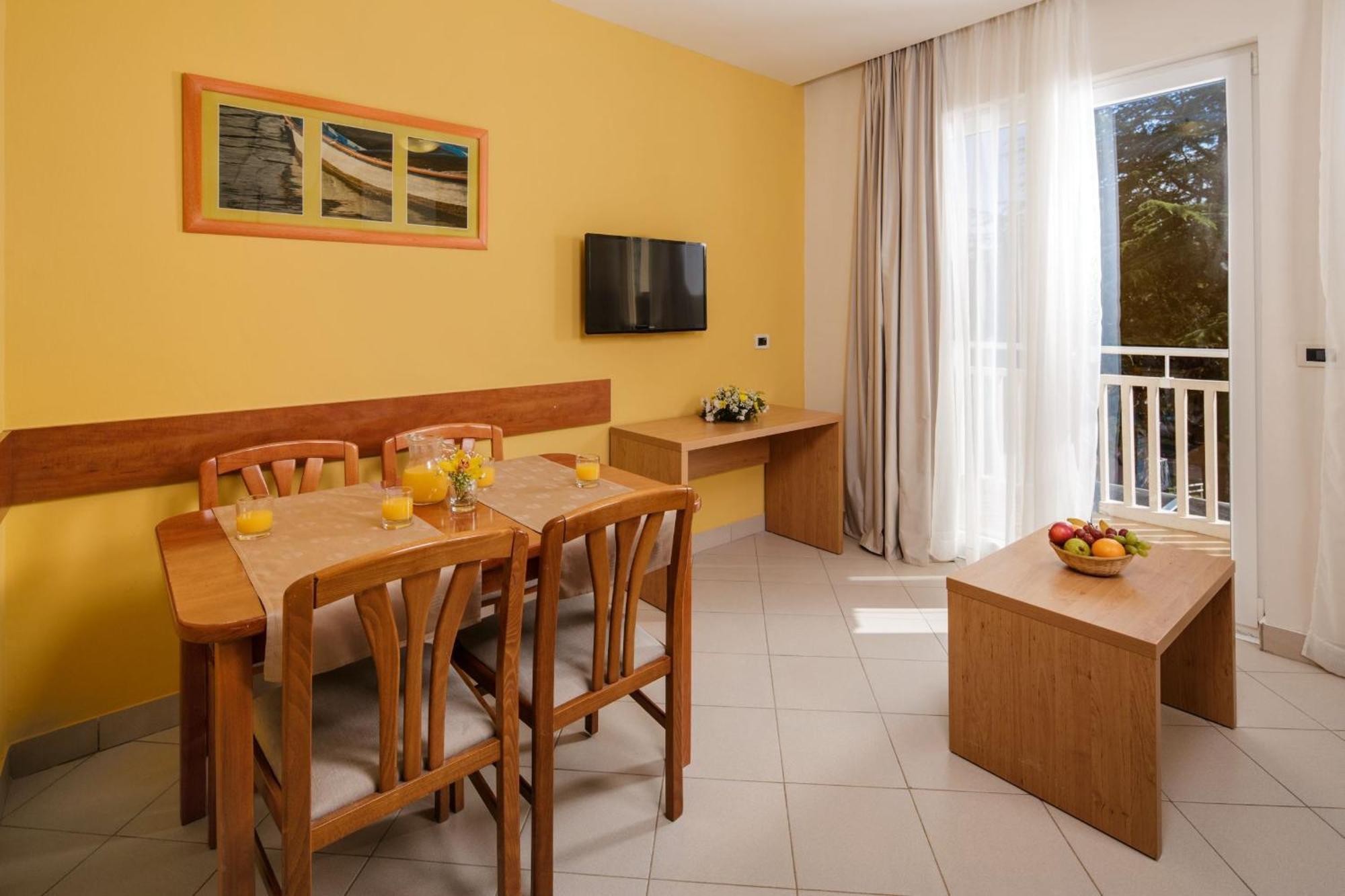 Classic Apartment (2+2)