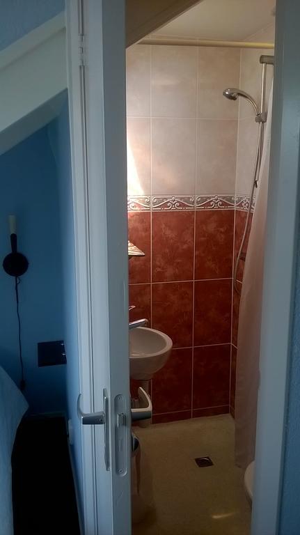 Budget Single Room