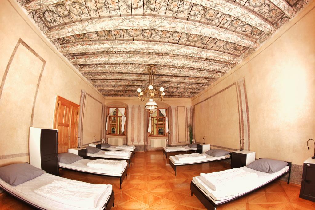 Einzelbett im gemischten Schlafsaal mit 7 Betten