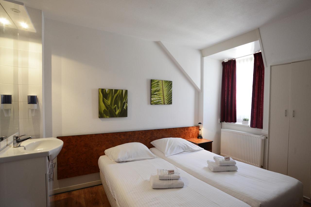 Zweibettzimmer mit Gemeinschaftsbad