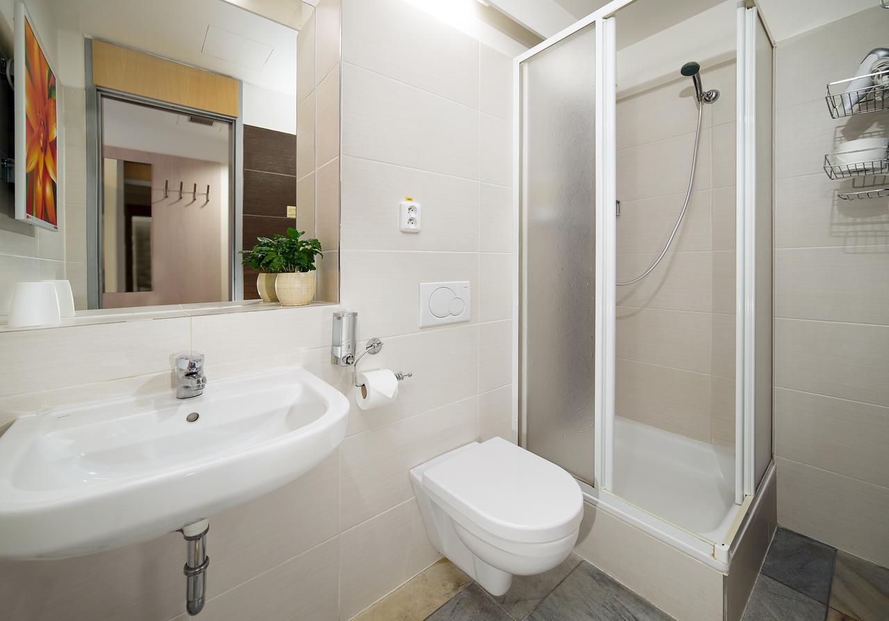 Doppel-/Zweibettzimmer mit Zustellbett