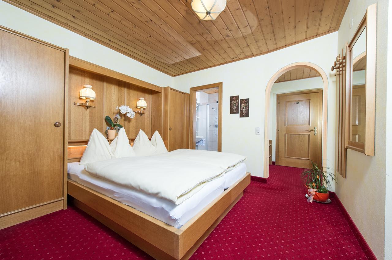 Familienzimmer mit Balkon