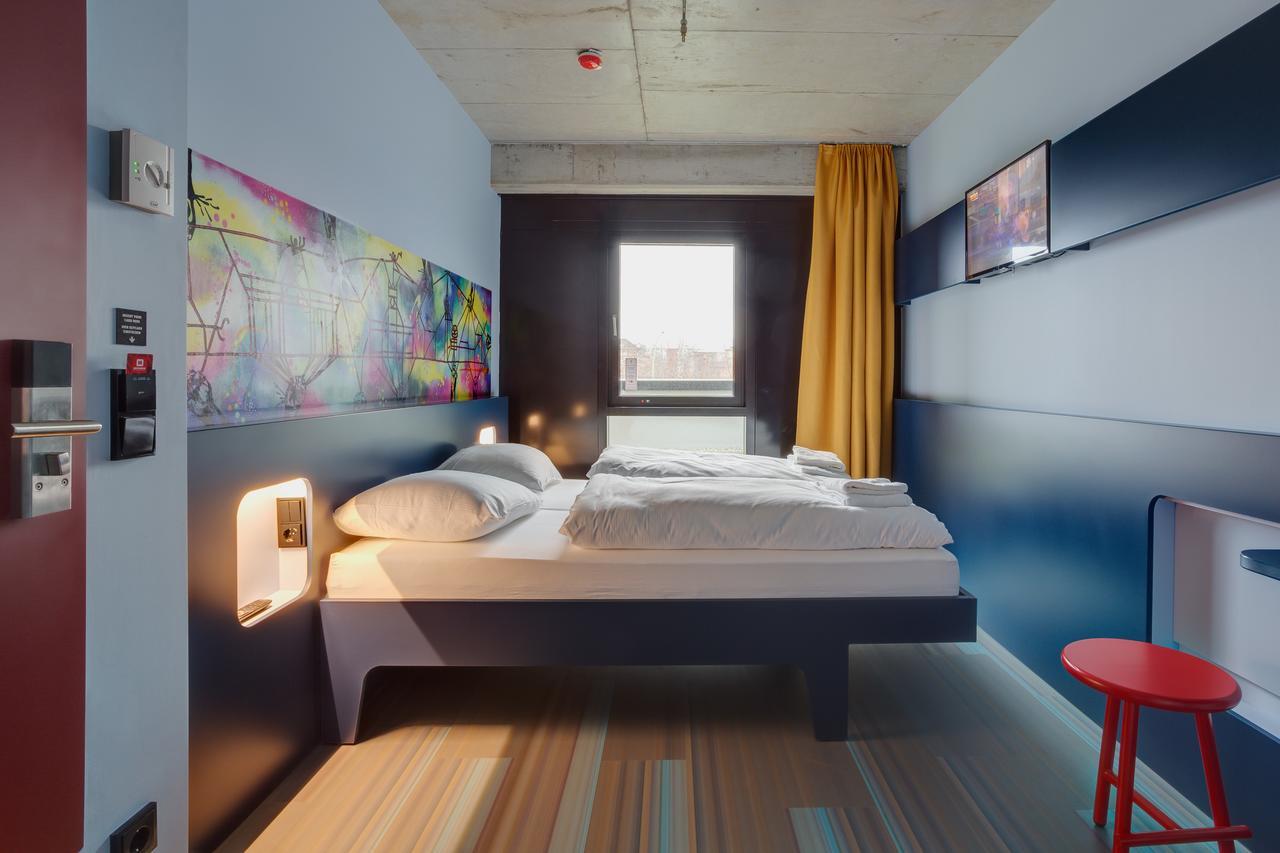 Twin Room,587538879:JPEG