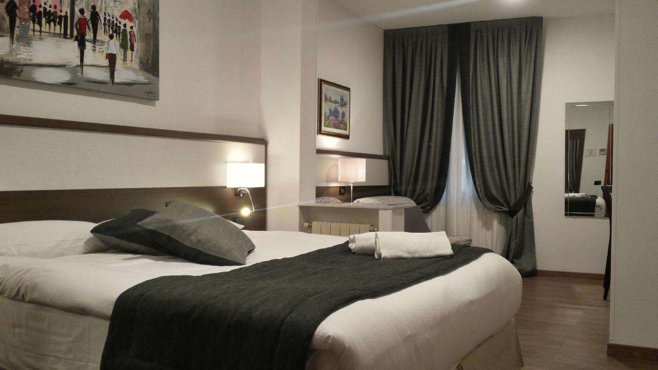Standard Quadruple Room,1360909832:JPEG