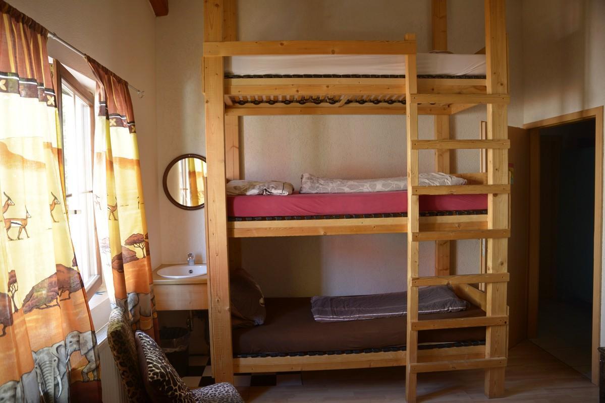 Bett im gemischten 6-Bett-Schlafsaal