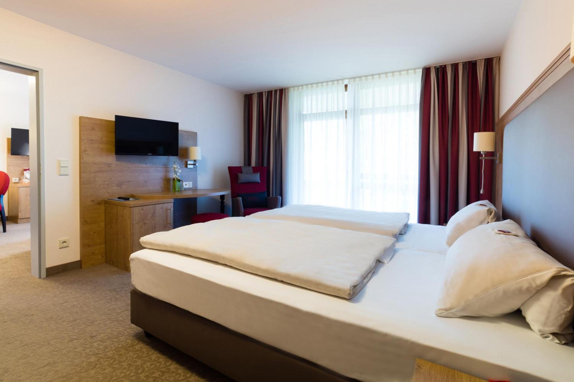 Superior One-Bedroom Apartment,789586404:JPEG