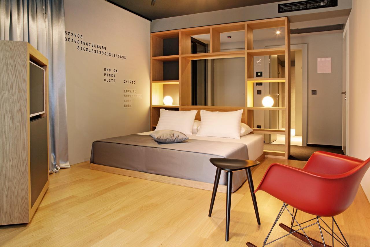 Classic Doppel-/Zweibettzimmer mit Balkon