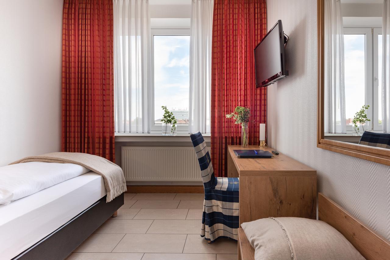 Standard Single Room,719540251:JPEG