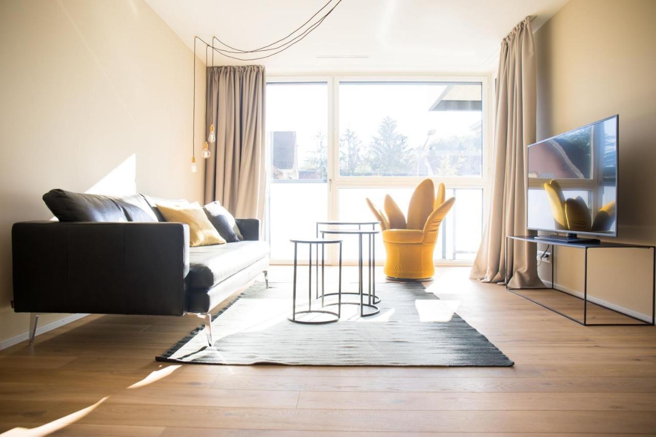 Apartment mit Balkon