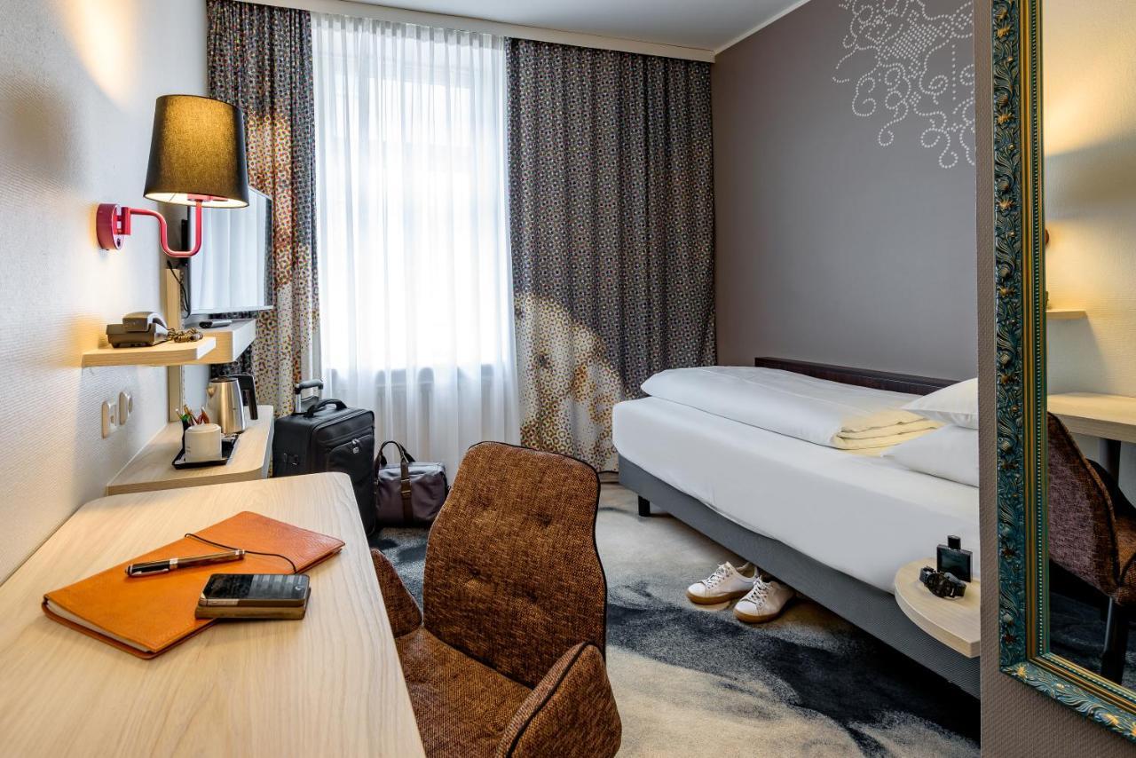 Single Room,1716967150:JPEG