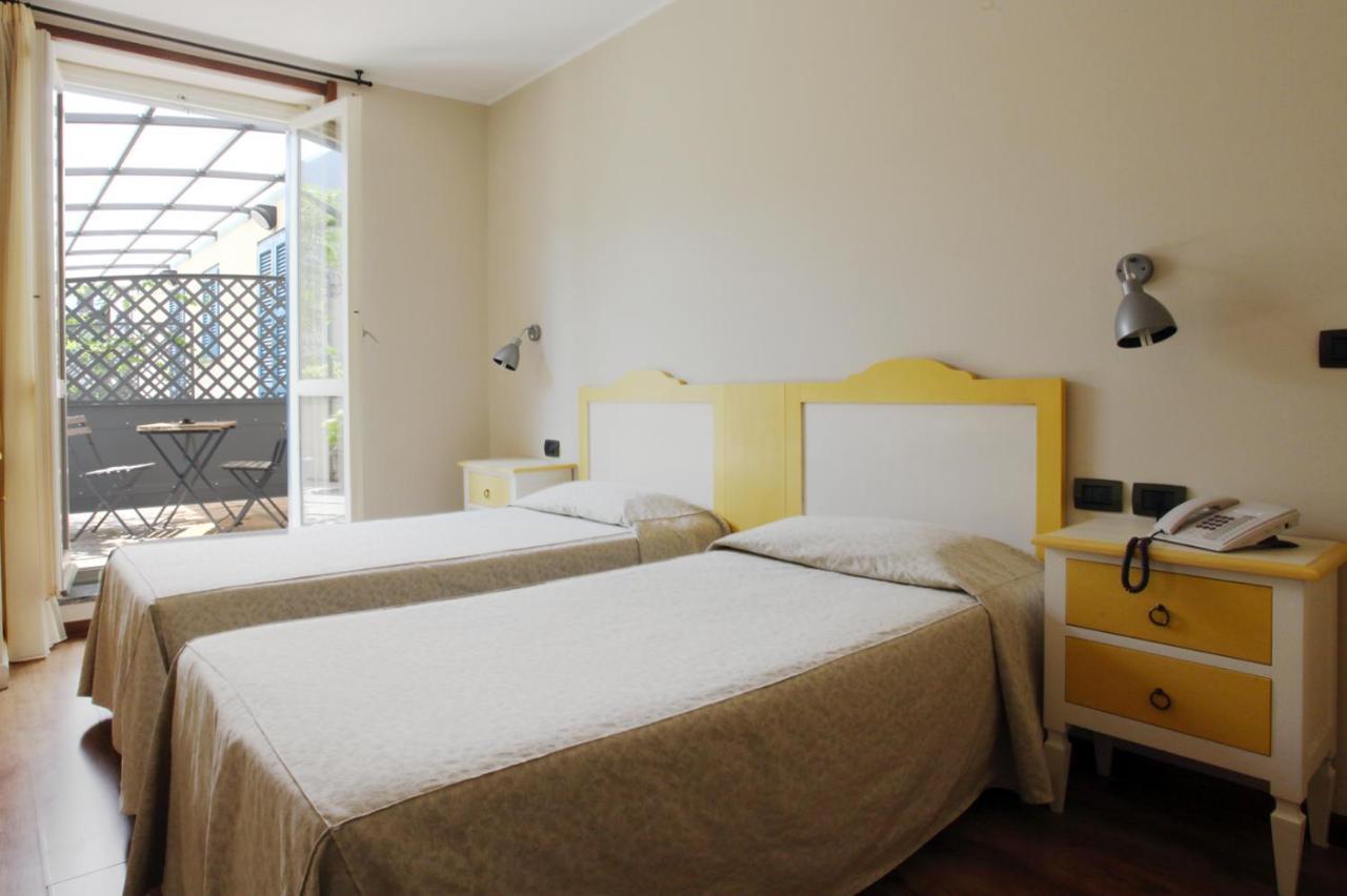 Doppel- oder Zweibettzimmer